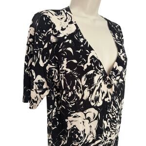 Talbots Black and White Floral Cardigan Short Sleeve V Neck Button Size Medium P